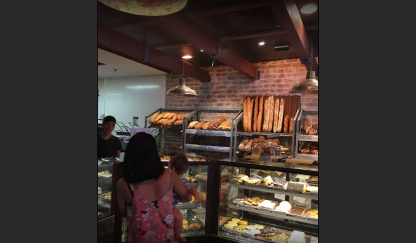 Sang lại tiệm bánh mỳ lâu năm, vào làm là có tiền ngay