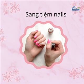 Sang shop nail trong shopping lớn cạnh trường đại học