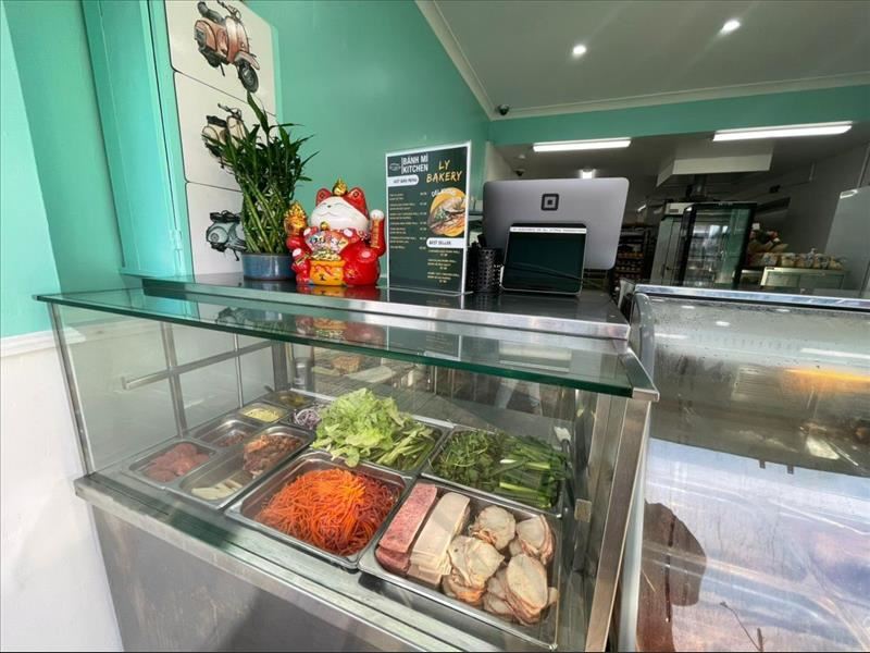 Làm chủ tiệm bánh mỳ vị trí đắc địa chỉ với $25.000