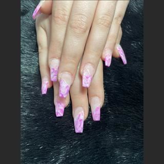 Shop nail cần thợ tay chân nước , waxing, cách Cabra 35mins