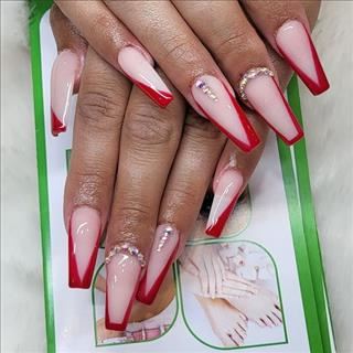 Shop nails cần tuyển nhiều thợ SNS có kinh nghiệm và design
