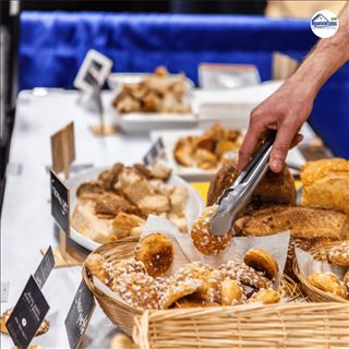Lò bánh mì tuyển nhân viên bán hàng