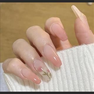Tiệm nails cách Cabramatta 50' cần thợ chân tay nước 